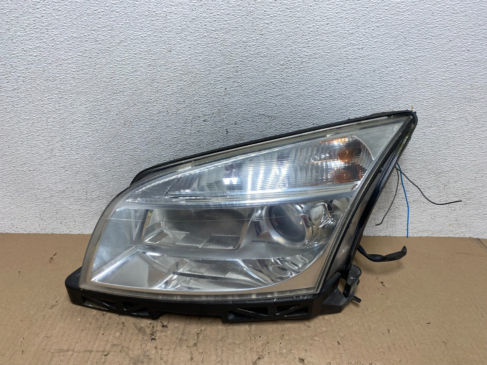2006 to 2009 Mercury Milan Headlight Left Driver LH Halogen AE8856 DW0