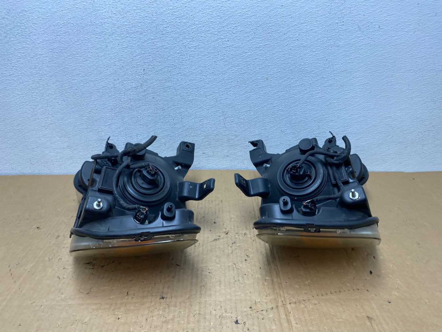 2006 2007 2008 2009 2010 Ford Explorer Left+Right Set Headlights AC8324 DW12