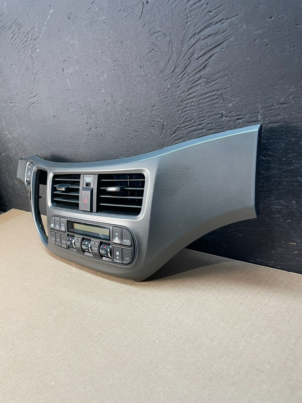 2005 to 2010 Honda Odyssey Radio Climate Control Dash Trim Bezel AE3405 DG1