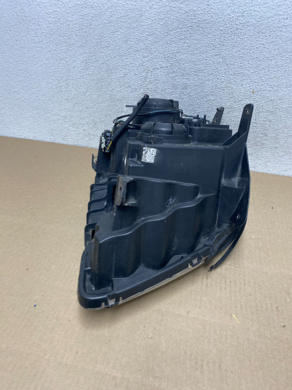 2010 to 2015 GMC Terrain Halogen Left Driver Lh Side Headlight AG5833 DW6
