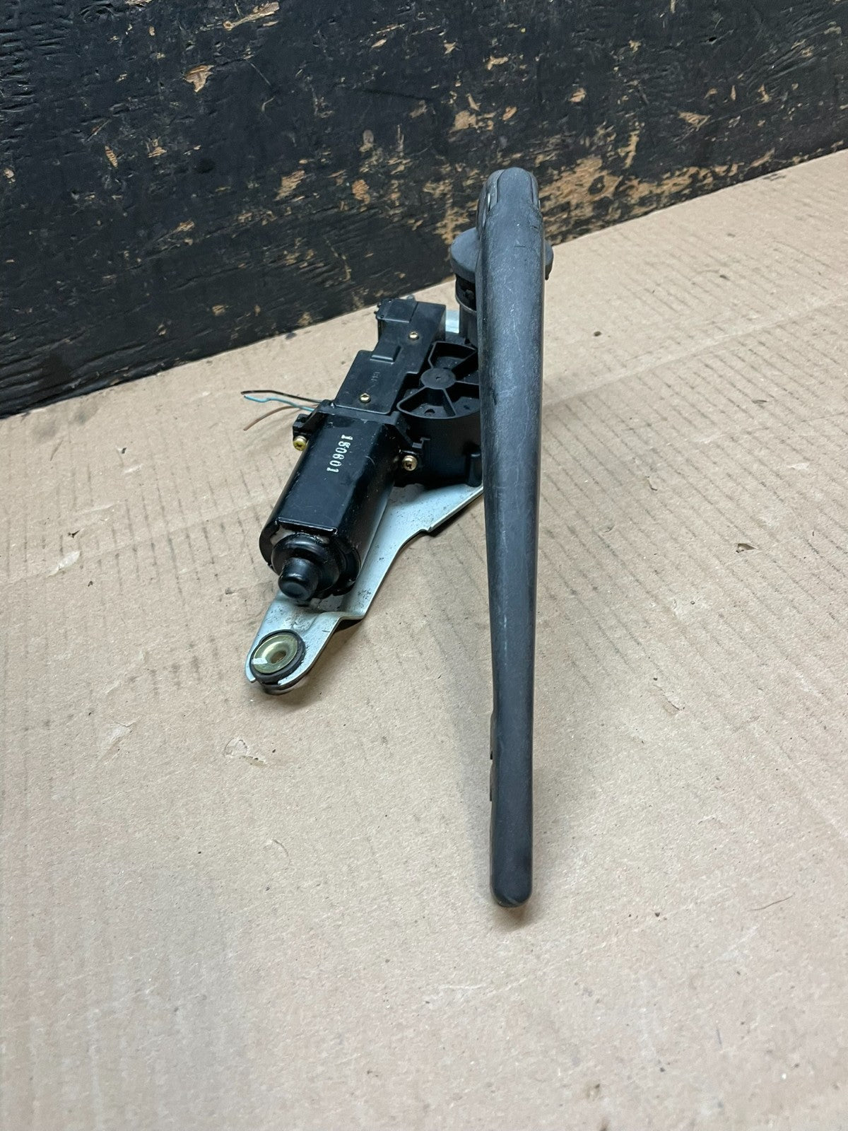 2003-2008 Infiniti FX35 Rear Liftgate Back Window Wiper Motor OEM W5948 DG2