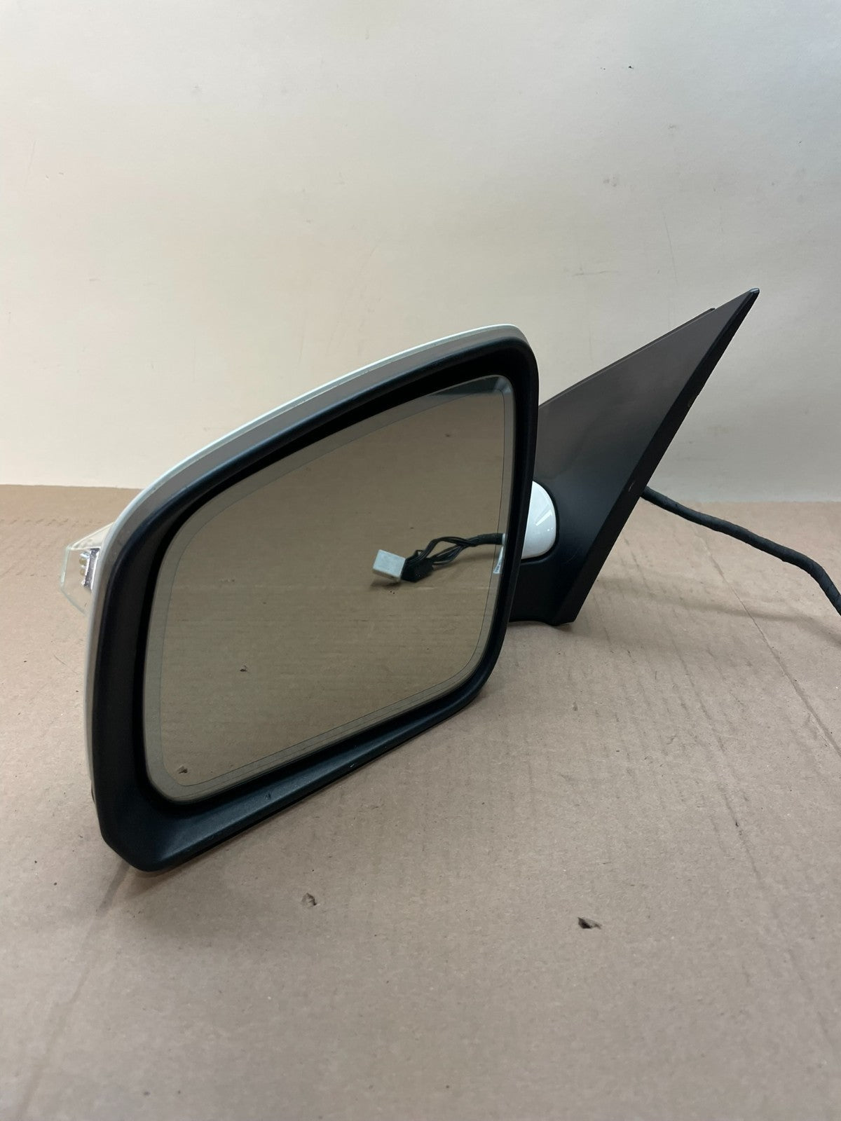 2008 to 2009 Mercedes C-Class Left LH Side View Door Mirror AJ0700 DG2