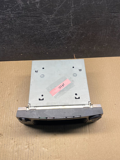 2003 2008 Mercedes E320 E350 Head Screen Display Radio CD Player Stereo AG39784
