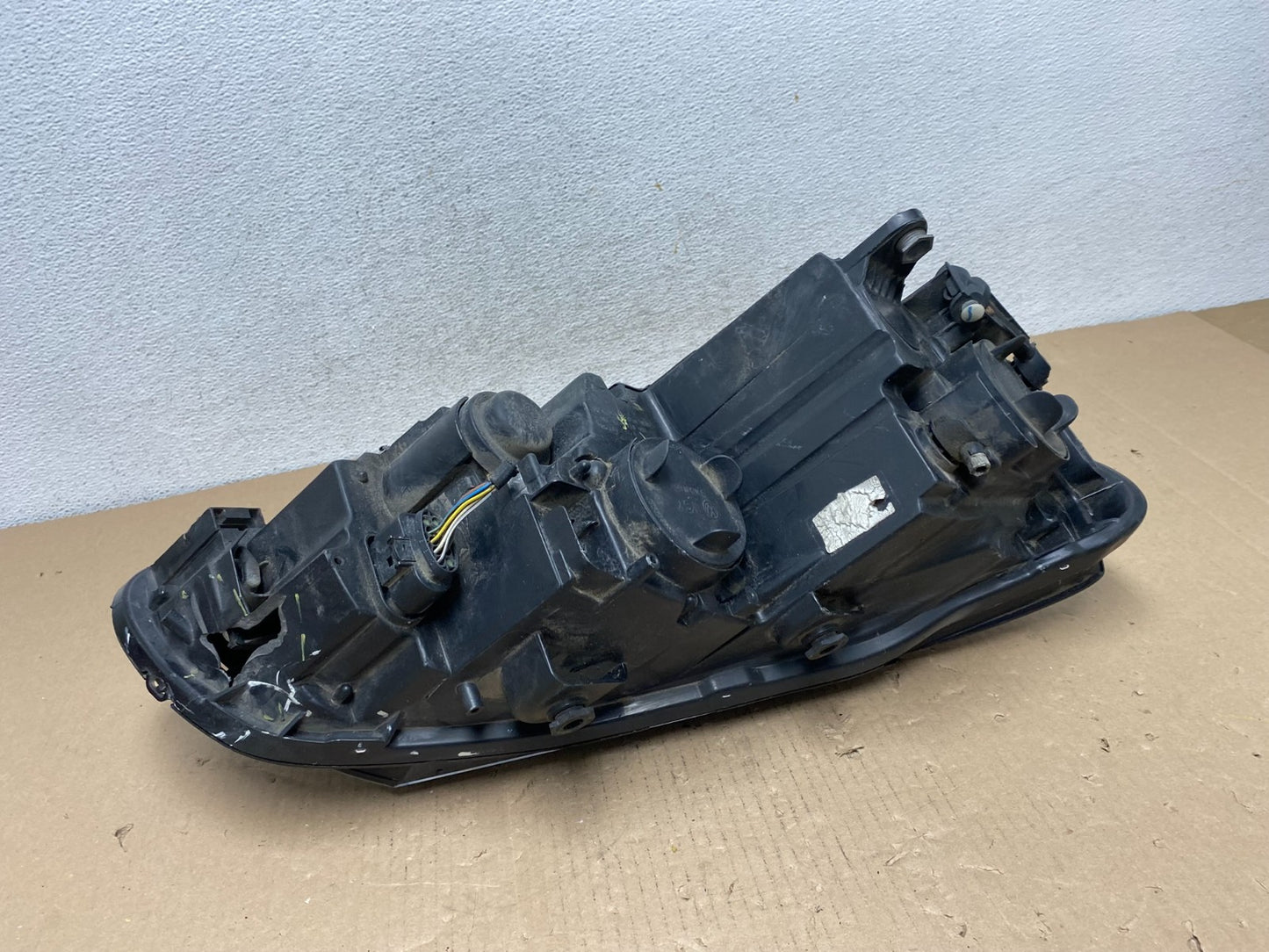 2012-2015 Volkswagen Passat Left Driver LH Side Halogen Headlight AF3190 DW9