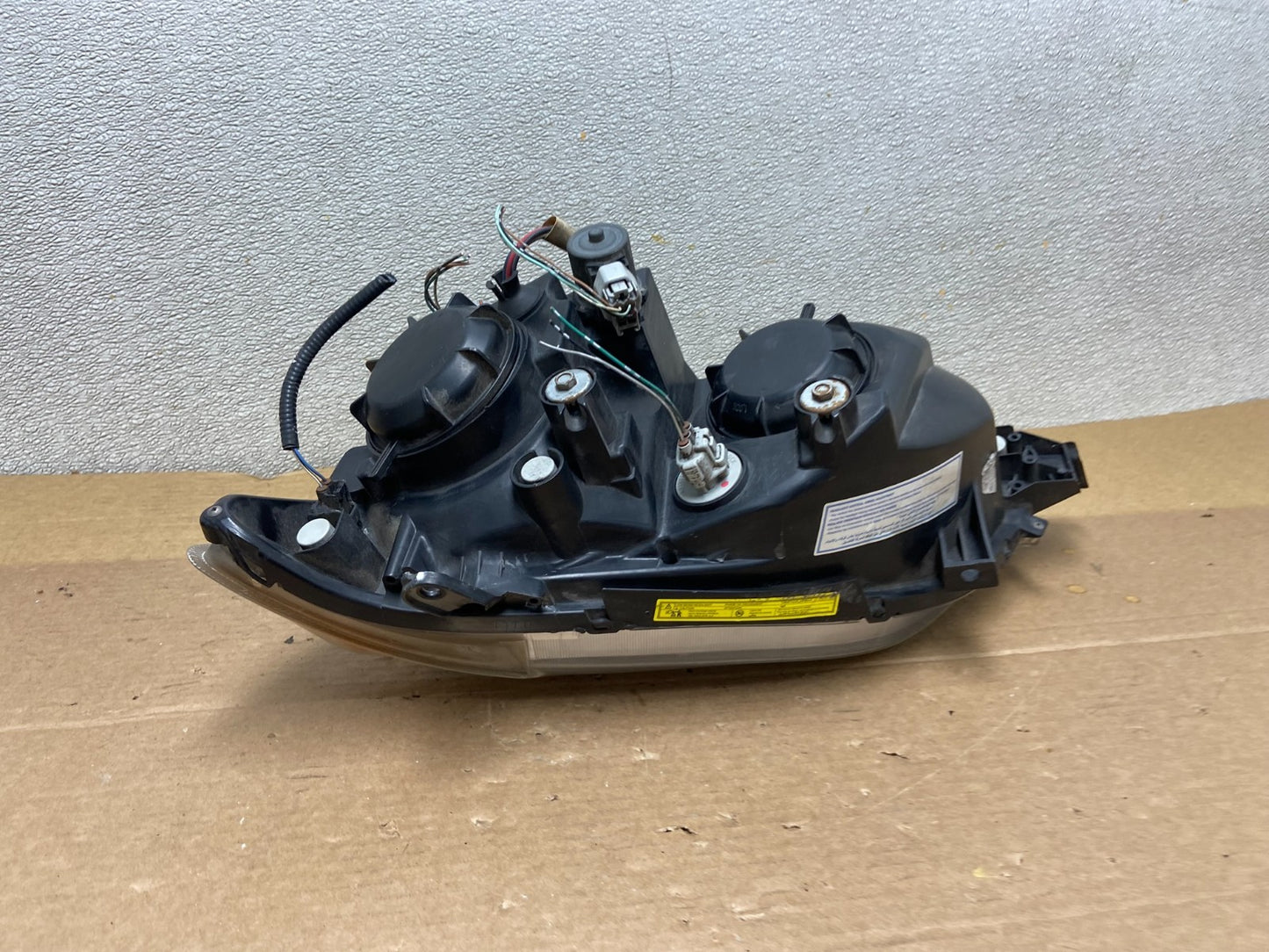 2005 - 2007 Toyota Avalon Right Passenger Side XENON HID Headlight OEM AB5178 DW5