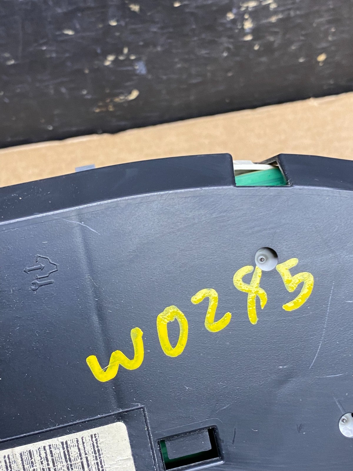 2010 20011 Chevrolet Express Speedometer Cluster Gauge w0285 DG7