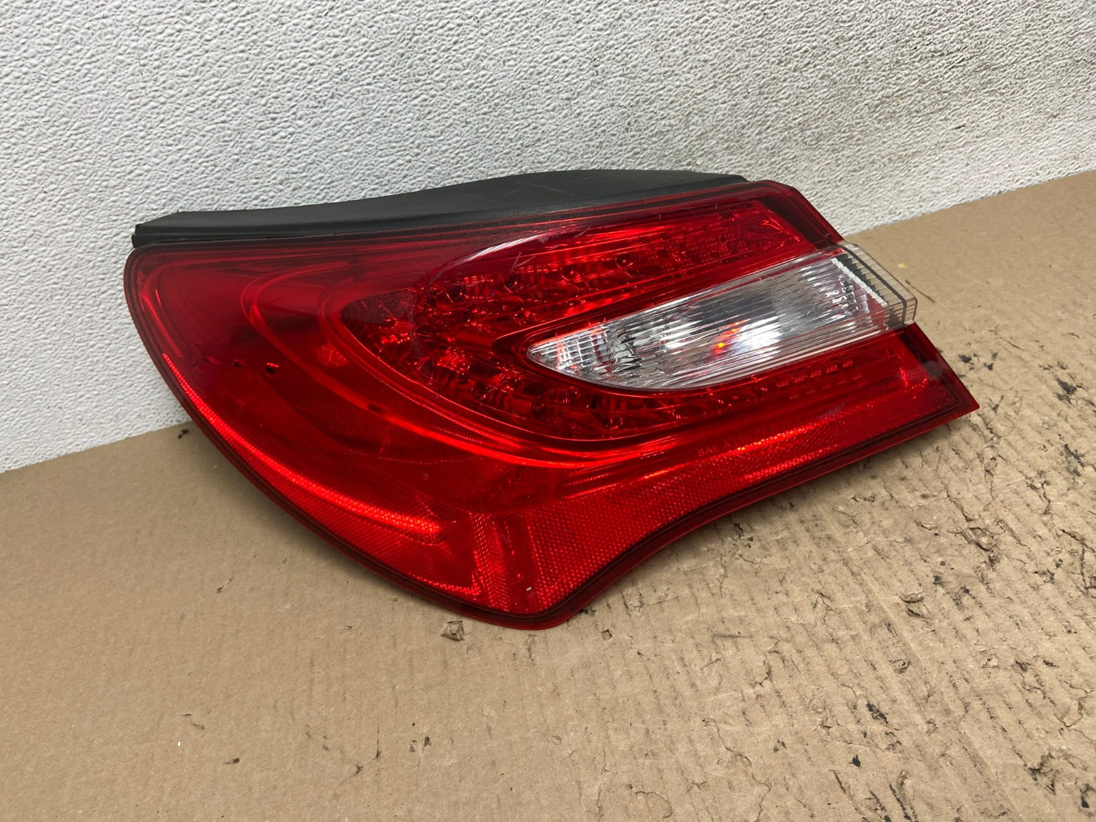 2011 - 2014 Chrysler 200 Sedan Left Driver LH Led Tail Light AF7017 LK0