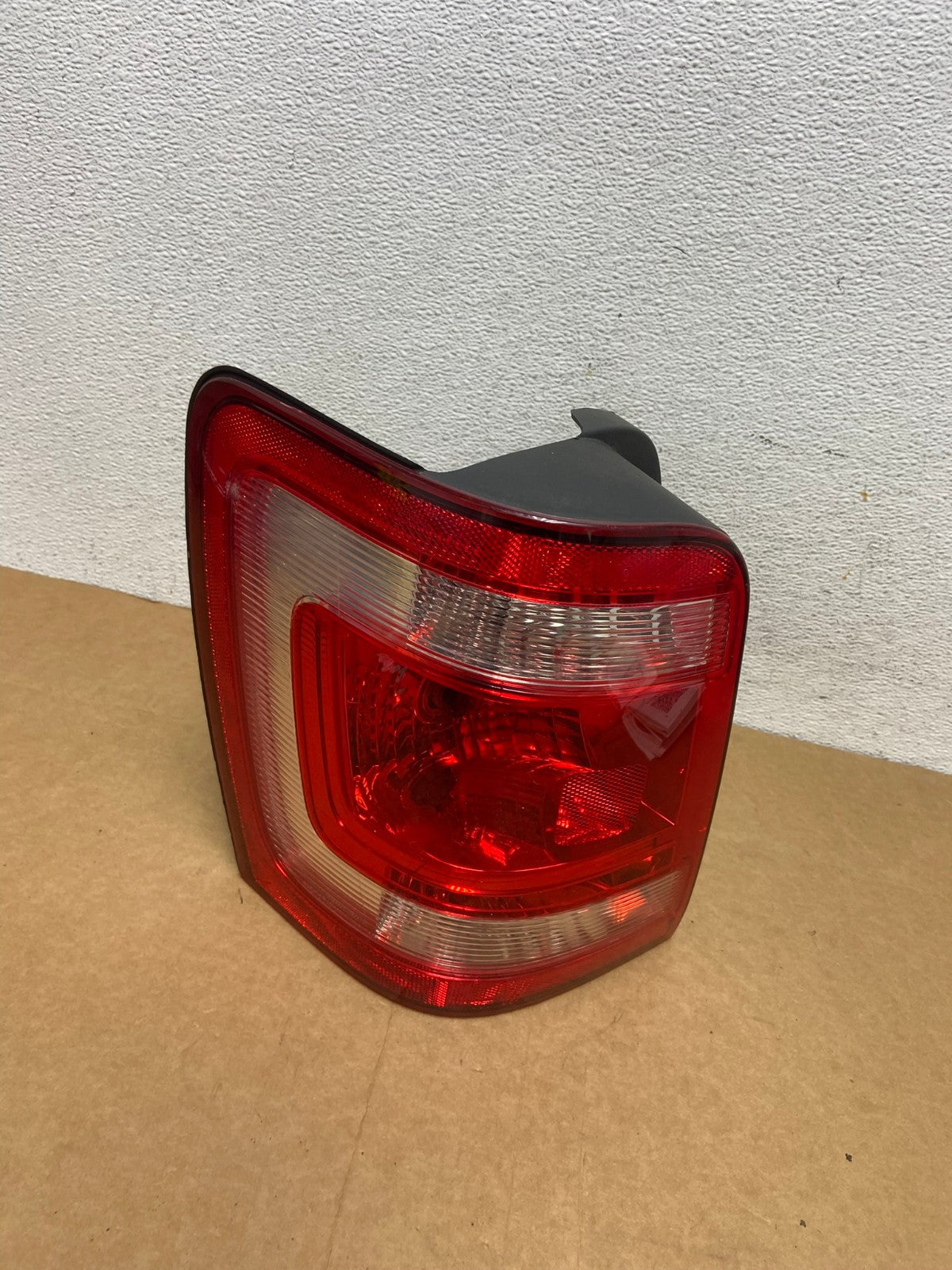 2008 to 2012 Ford Escape Left Driver LH Side Tail Light AD4433 LK0