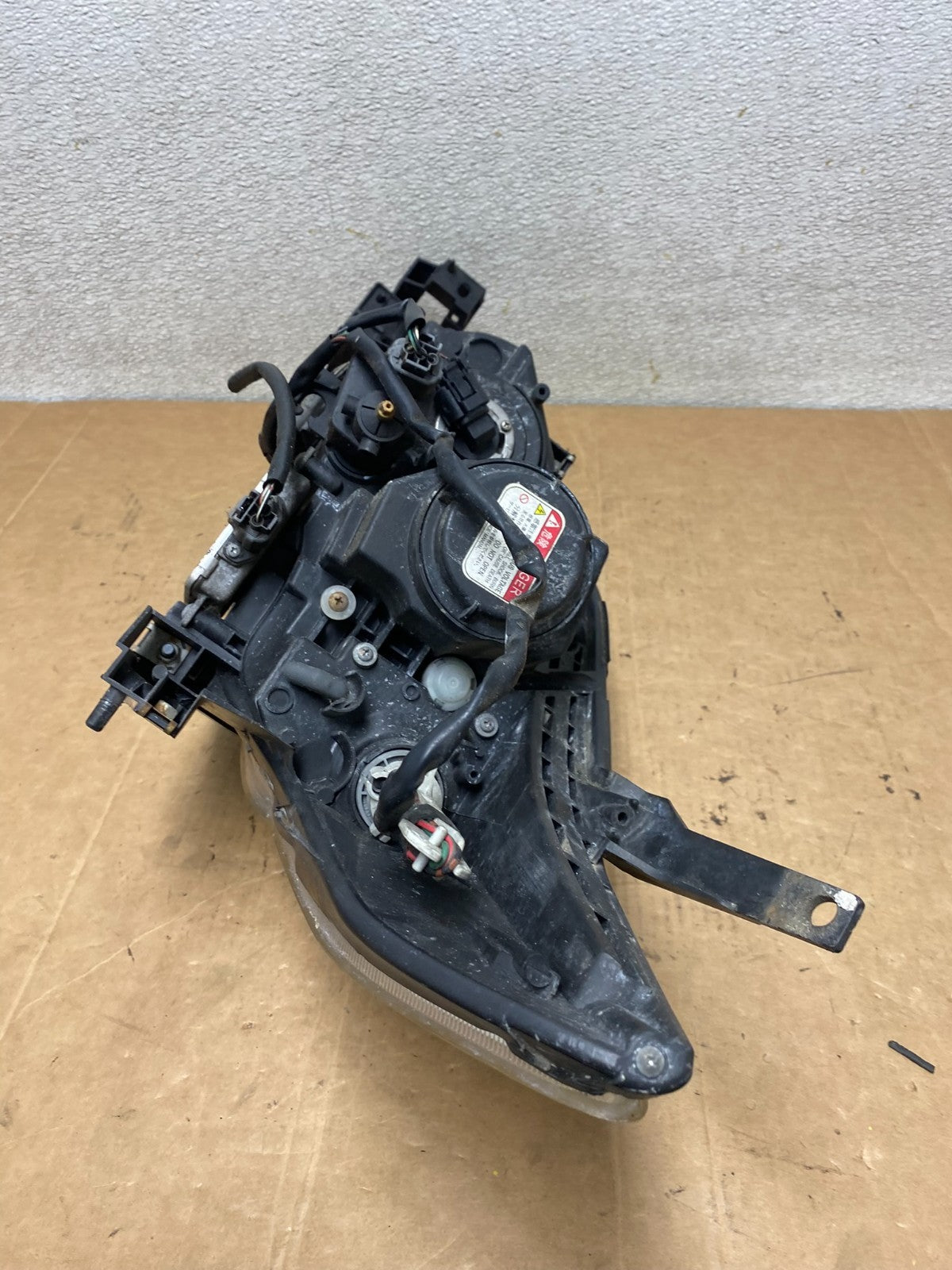 2008 2009 2010 Mazda 5 Right Passenger RH Black Xenon Headlight T2175 DW7