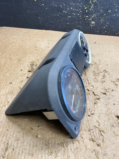 2011 Mack LE Instrument Panel Cluster Z98652