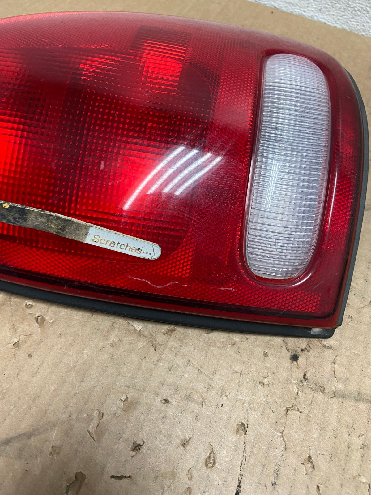 1998 to 2003 Dodge Durango Tail Light Right Passenger RH Side AI5423 LK3