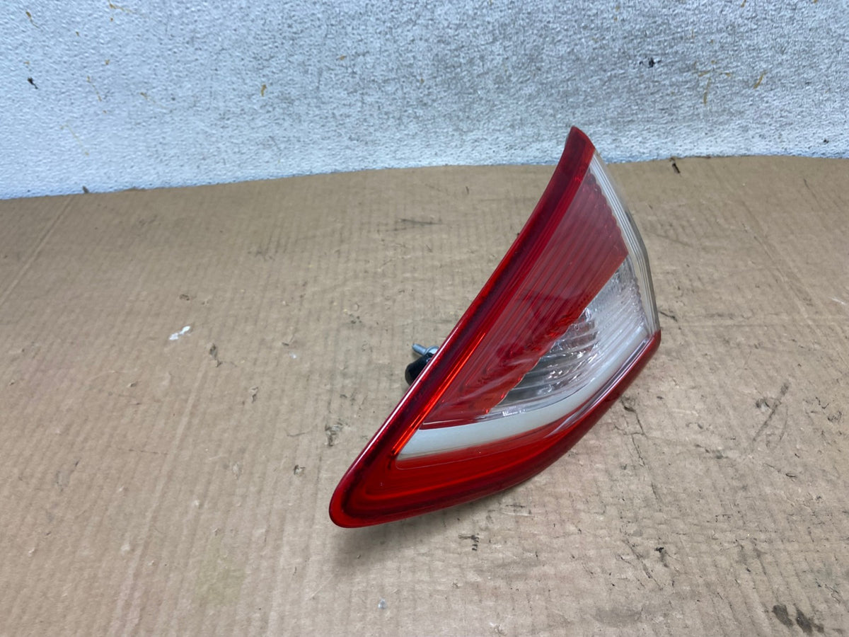 2013 to 2016 Ford Escape Right Passenger RH Side Inner Tail Light AI8150 LK2