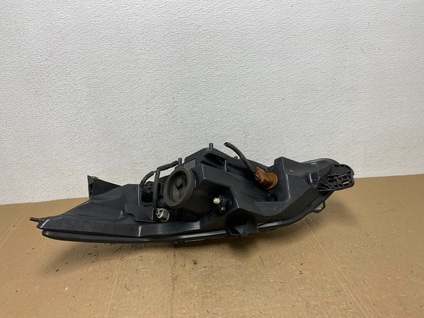 2010 2011 2012 Ford Taurus Right Passenger RH Halogen Headlight AC7244 DW7