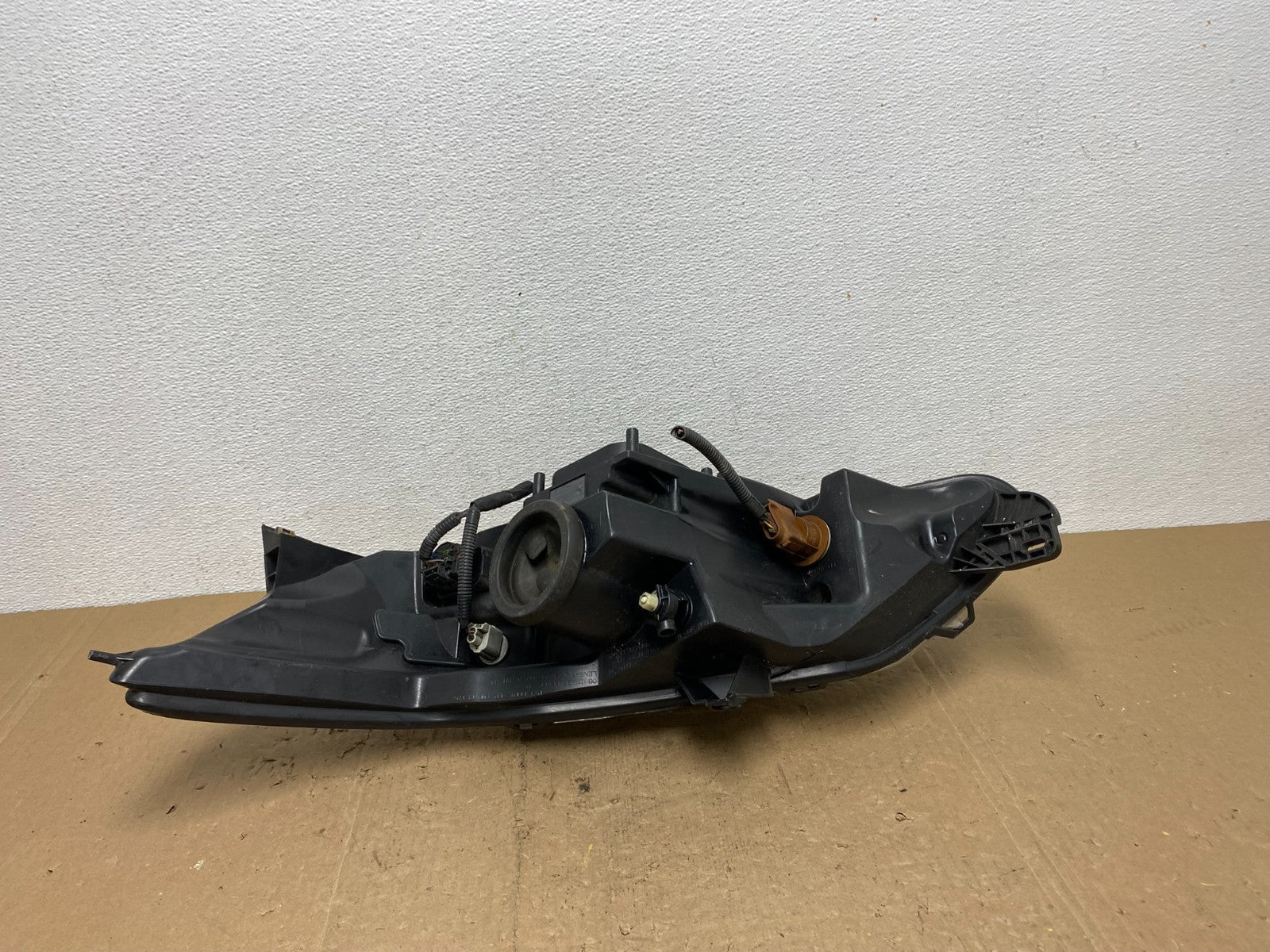 2010 2011 2012 Ford Taurus Right Passenger RH Halogen Headlight AC7244 DW7