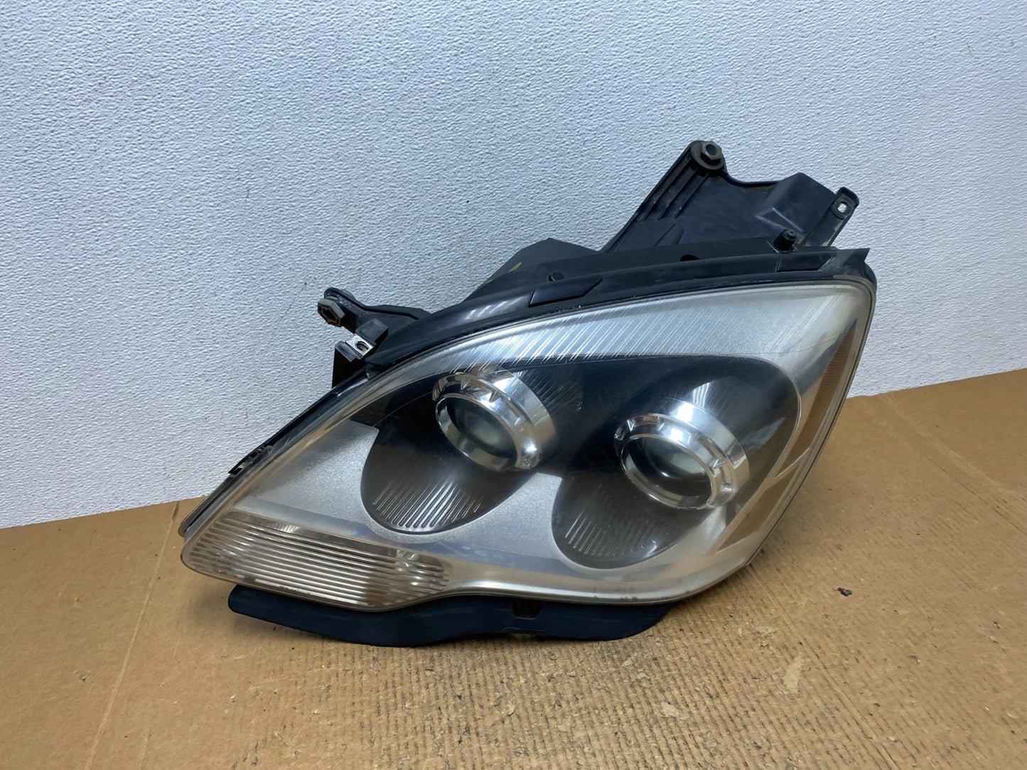 2007 to 2012 Gmc Acadia Halogen Headlight Left Driver LH Side AE1666 DW0