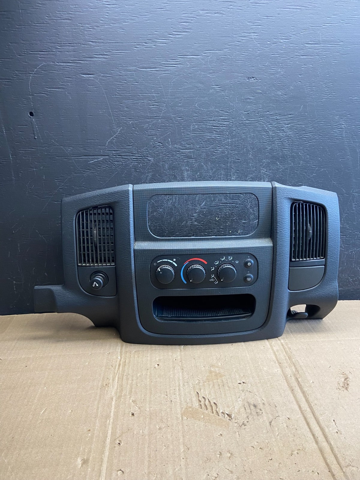 2002 to 2005 Dodge Ram Radio Climate Control Dash Air Vent Bezel Trim AD7244 DG0