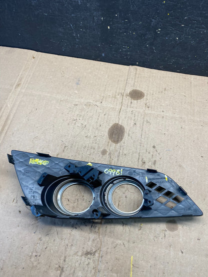 2011-2013 Mercedes W251 R R350 Front Bumper Left Fog Light Grille Bezel o9981 DG5