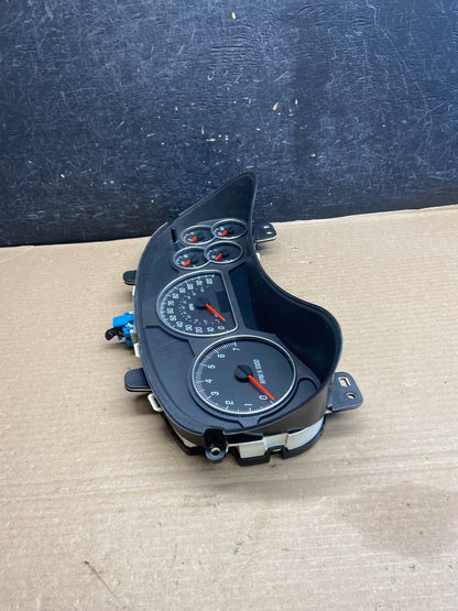 2002 - 2005 GMC Envoy Speedometer Cluster Gauge AH13891