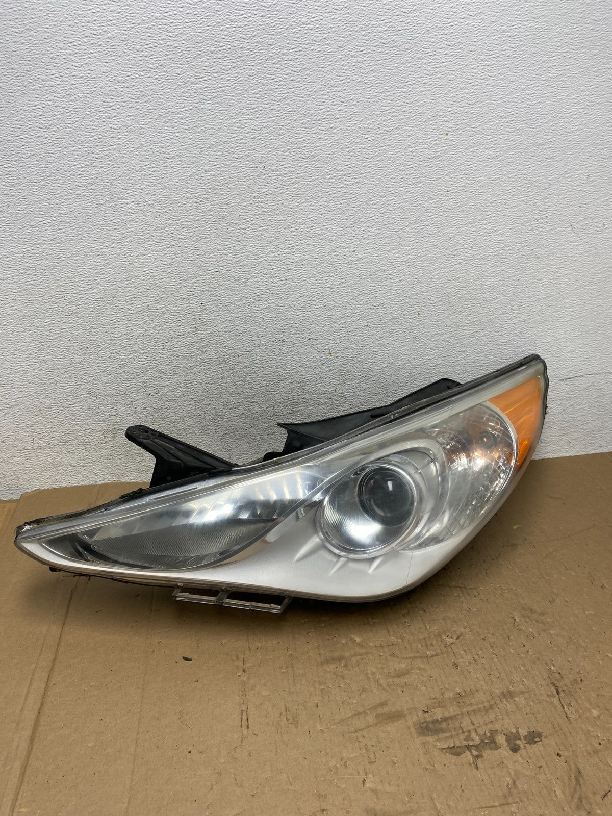 2011 - 2014 Hyundai Sonata Left Driver Lh Side Headlight Halogen AD7804 DW0
