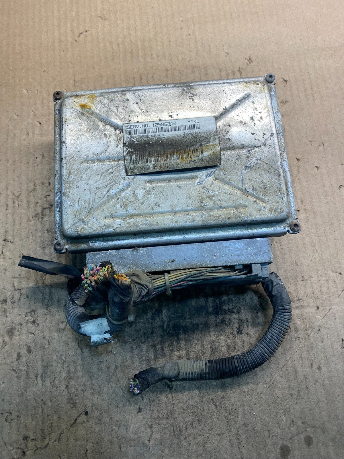 2004 GMC Envoy Silverado Engine Computer ECU ECM Module Oem Z4992 DG0