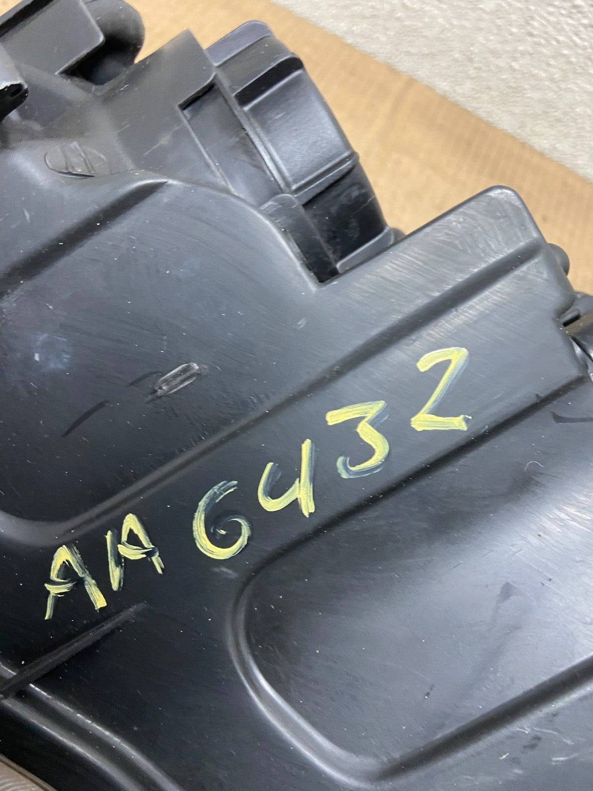 2007 2008 2009 2010 Hyundai Elantra Right Passenger Side Headlight AA64329