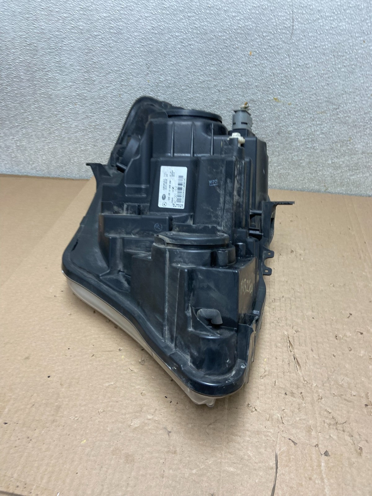 2014 to 2017 Mercedes Sprinter Headlight Right Passenger Halogen Oem AB2504 DG8