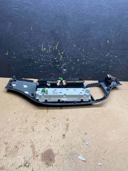 2005 to 2010 Honda Odyssey  Radio Climate Control Dash Trim Bezel Z4455 DG5