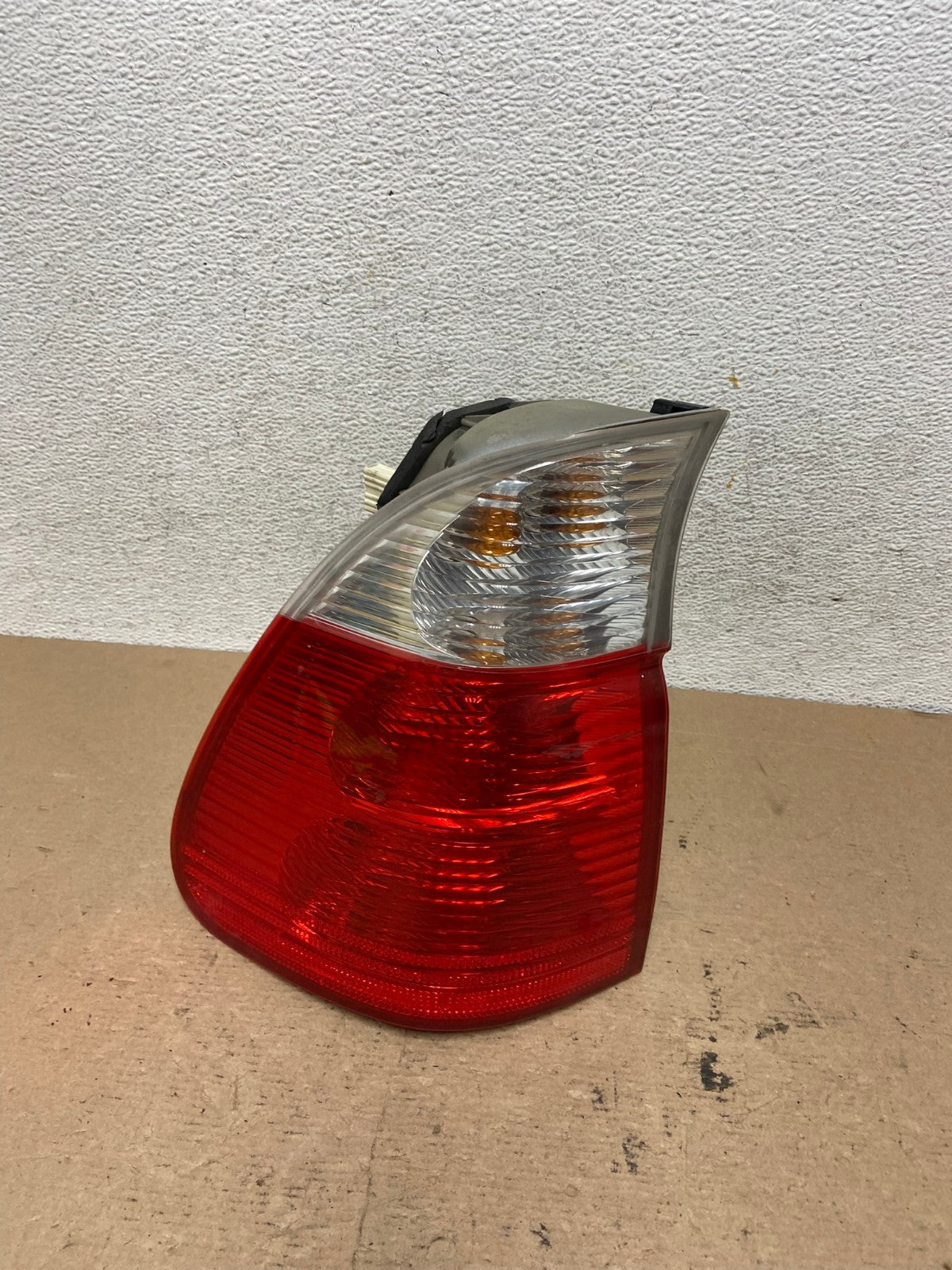 2004 2005 2006 BMW E53 X5 Left Driver Lh Side Tail Light AF4826 LK0