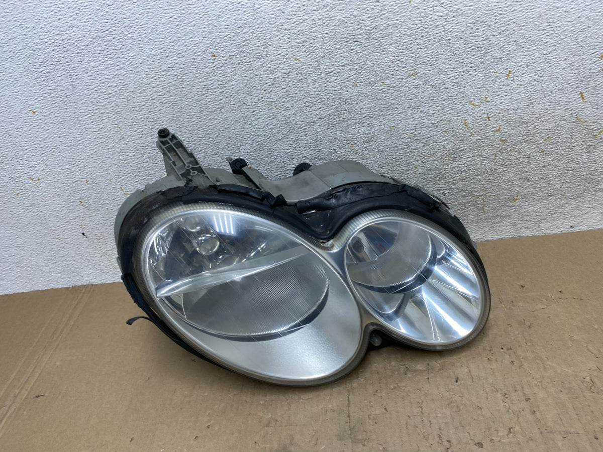 2003-2005 Mercedes Benz W209 CLK Right Passenger Halogen Headlight AJ2265 DW0