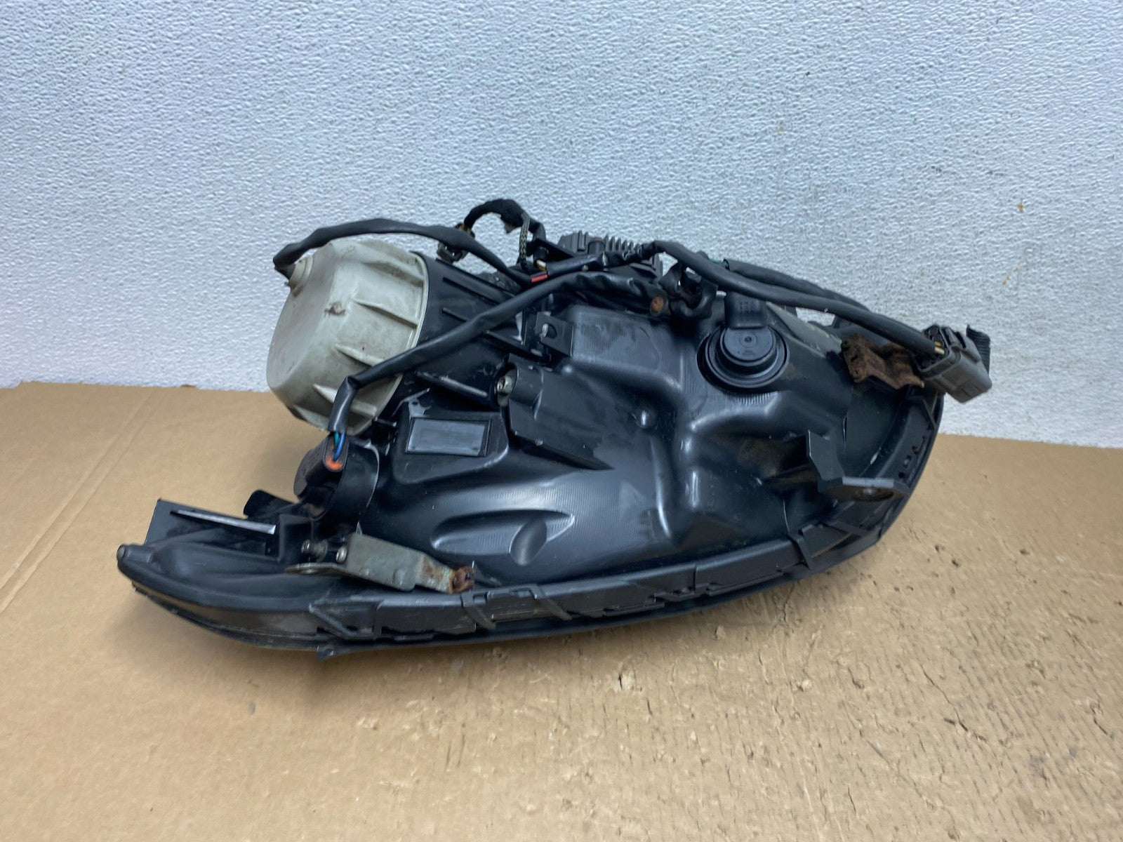 2007 2008 Nissan Maxima Right Passenger RH Headlight Xenon AD8834 DW5