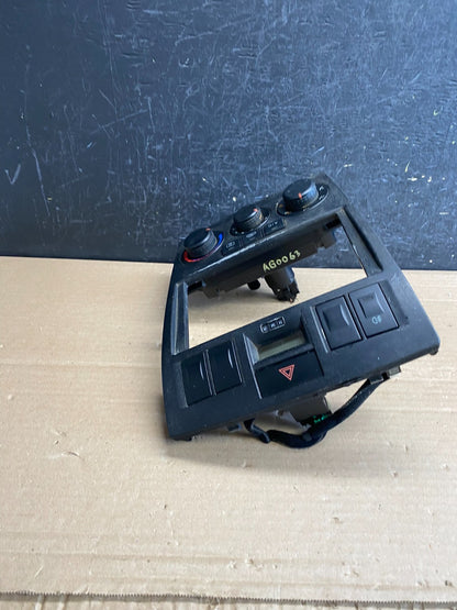 2003-2006 Hyundai Tiburon Center Radio Climate Control Air Vent Bezel AG0063 DG2