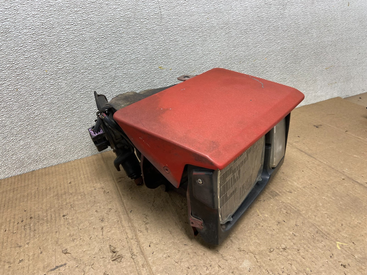 1984 to 1986 Nissan 300ZX Right Passenger Side Halogen Headlight OEM AA7094 DG2