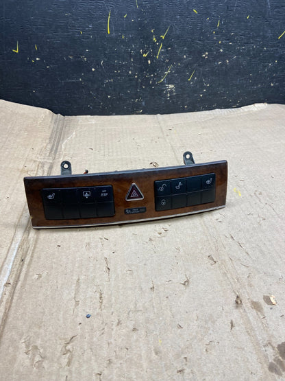 2005 - 2007 Mercedes C230 C240 Center Console Switch Control Unit X5765  DG0