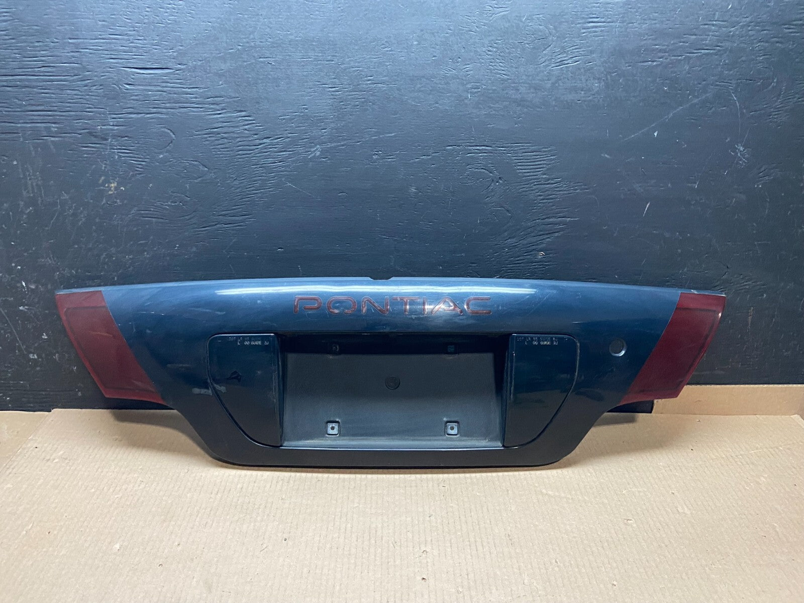 1995 to 1999 Pontiac Sunfire Center Rear Tail Light E8526 DG10