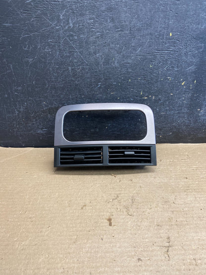 1999 to 2004 Jeep Grand Cherokee Center Dash Radio Bezel Trim ah3947 DG0