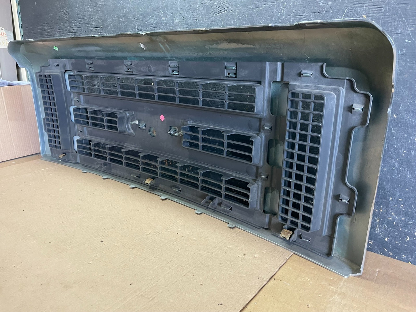 2008 to 2014 Ford Econoline E150 E250 Front Upper Chrome Grill Grille AA1899 DG7