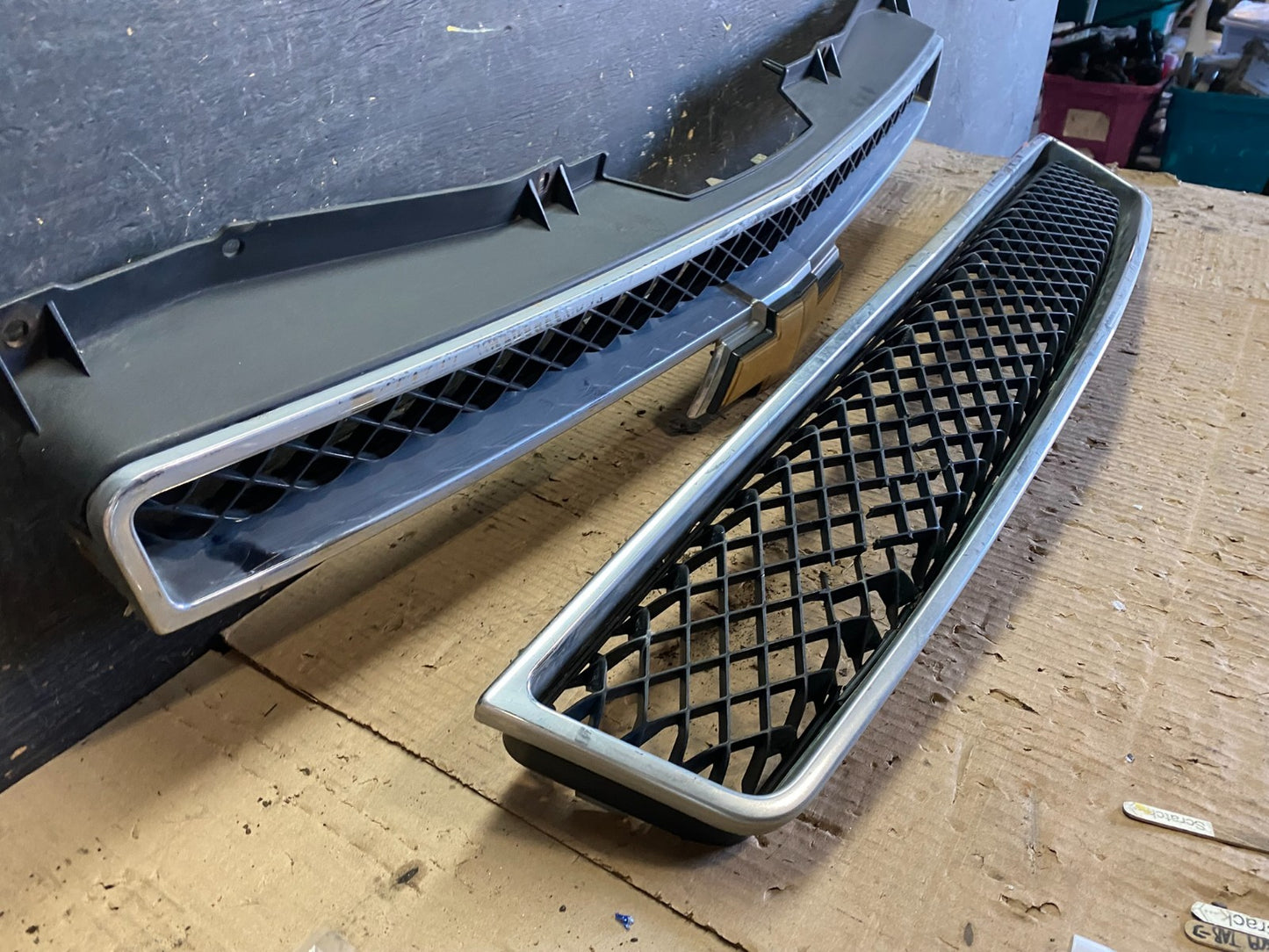 2007 to 2014 Chevrolet Avalanche Front Upper Lower Set Grill Grille Oem W9997 DG2