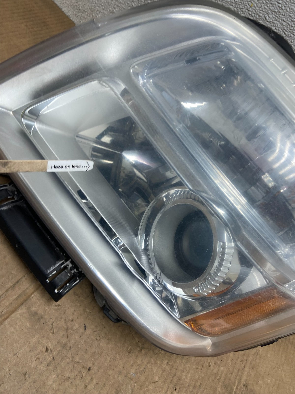 2010 to 2015 GMC Terrain Halogen Left Driver Lh Side Headlight AA6525 DW4