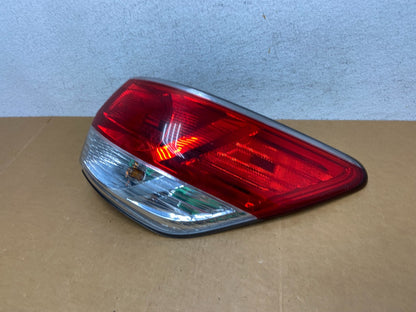 2013 to 2016 Nissan Pathfinder Passenger Right Side Tail Light AD8913 DW1