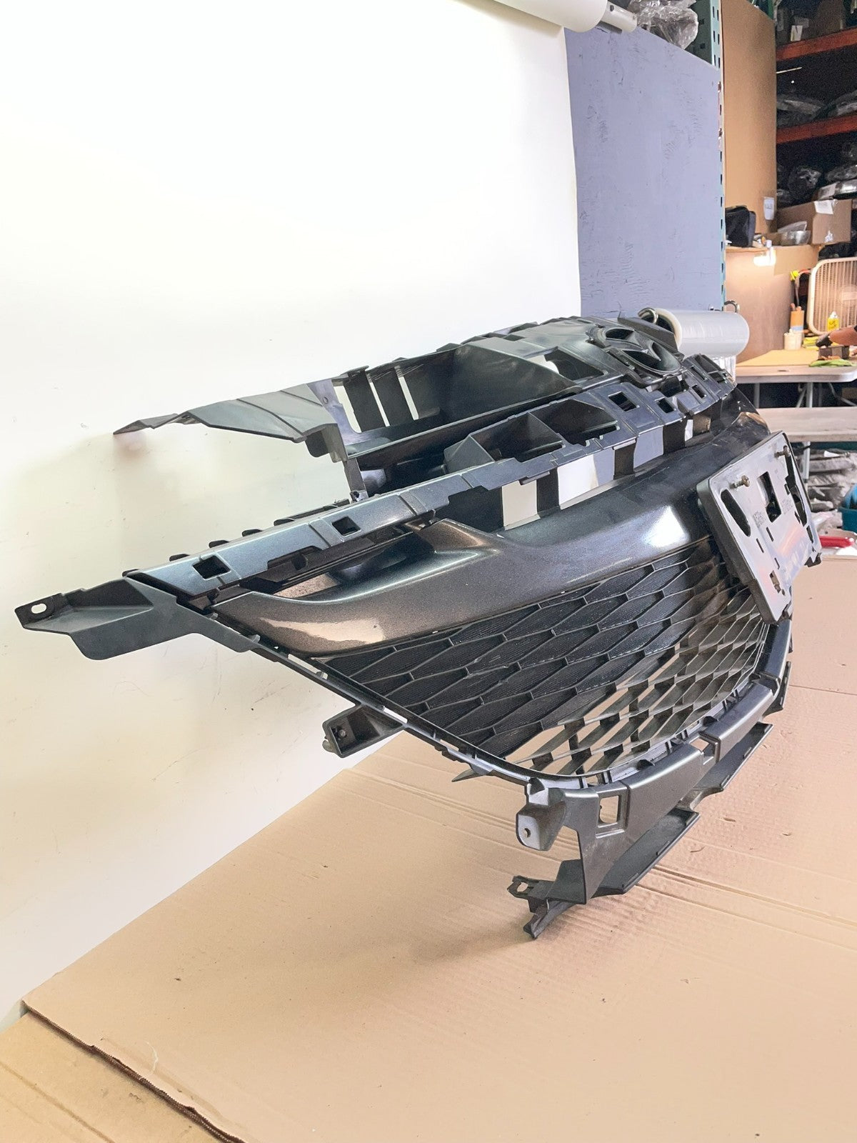 2010 2011 Mazda 3 Front Upper Grill Grille Insert AG7645 DG2