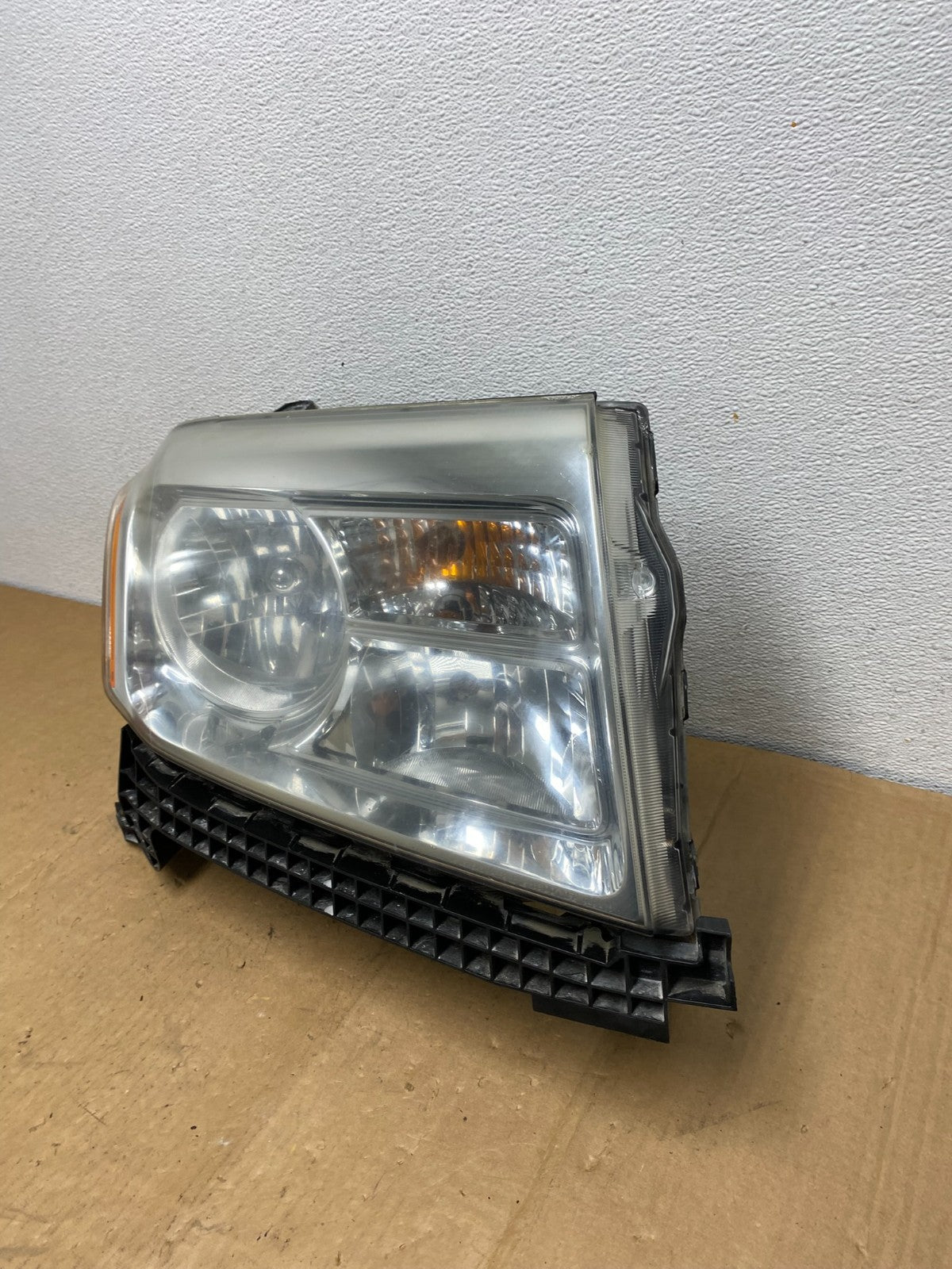 2013 to 2015 Honda Pilot Right Passenger RH Side Halogen Headlight AC8616 DW1