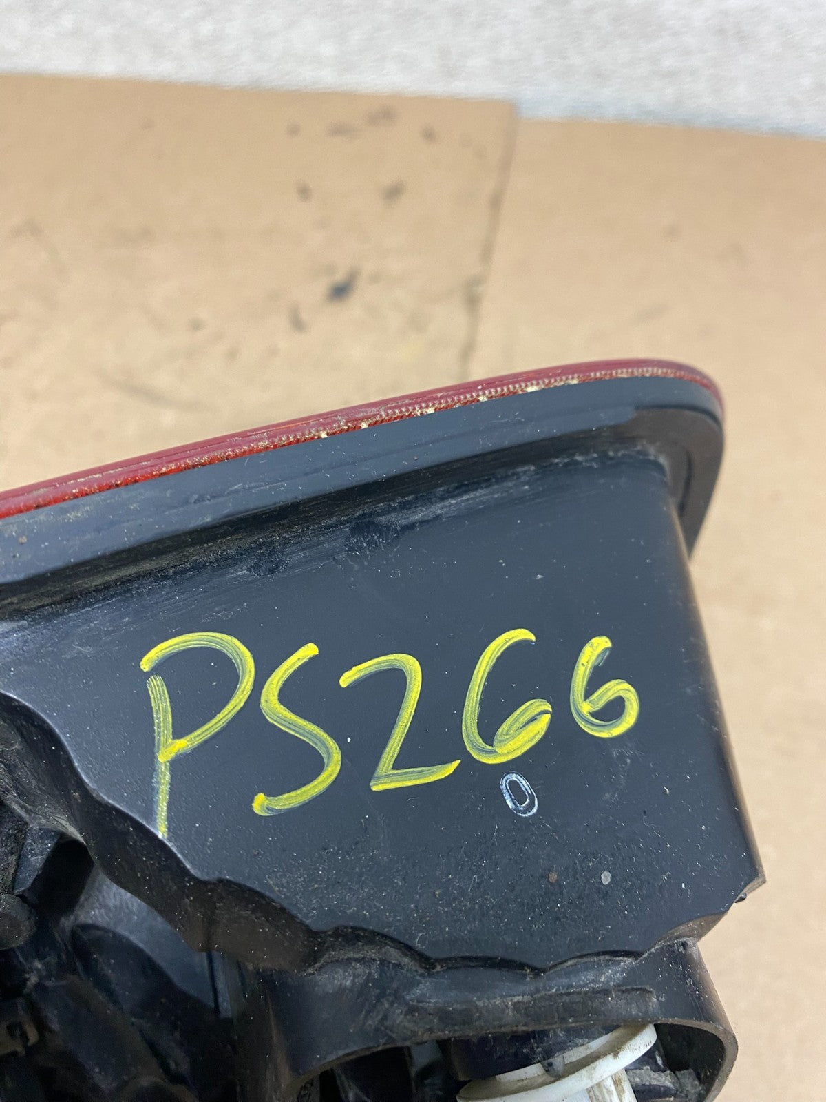 2009 2010 2011 Kia Borrego Left Driver LH Side Inner Tail Light P5266 DG8