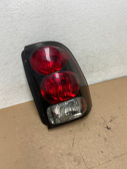 2002 to 2009 Chevrolet Trailblazer Right Passenger Rh Tail Light AF5103 LK2