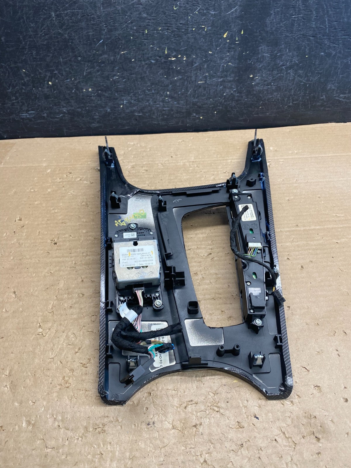 2011-2018 BMW X3 Center Console Shifter Surround Trim Bezel 9184481 AG8480 DG6
