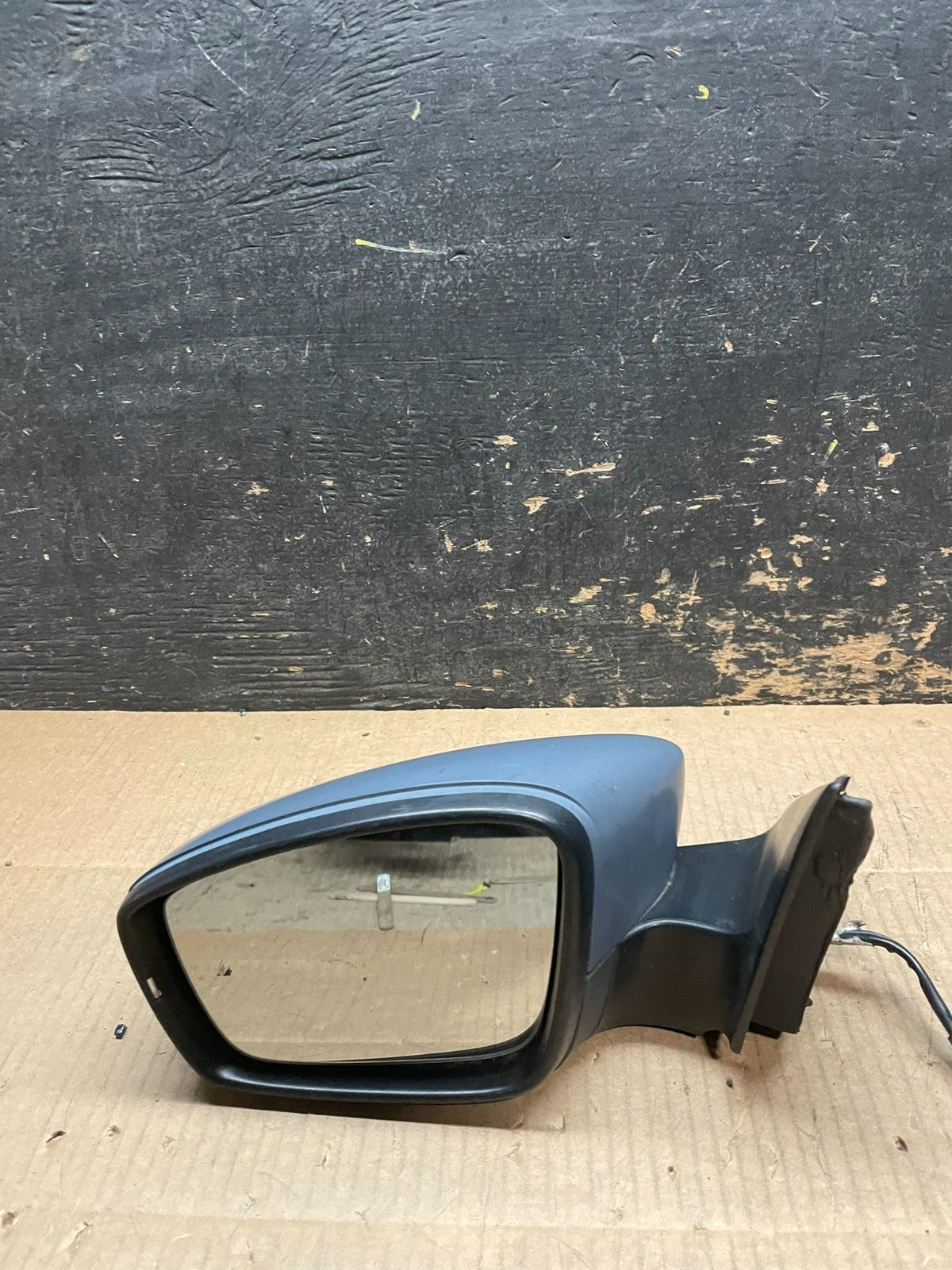 2011-2016 Volkswagen Jetta Sedan Left Driver View Door Mirror Oem Y1724 MS6