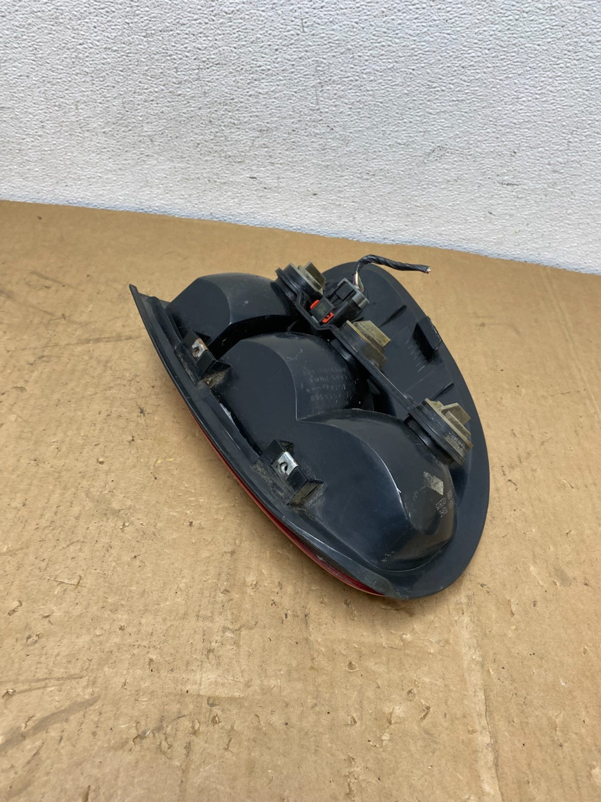 1998 to 2003 Dodge Durango Tail Light Right Passenger RH Side AD1018 LK5