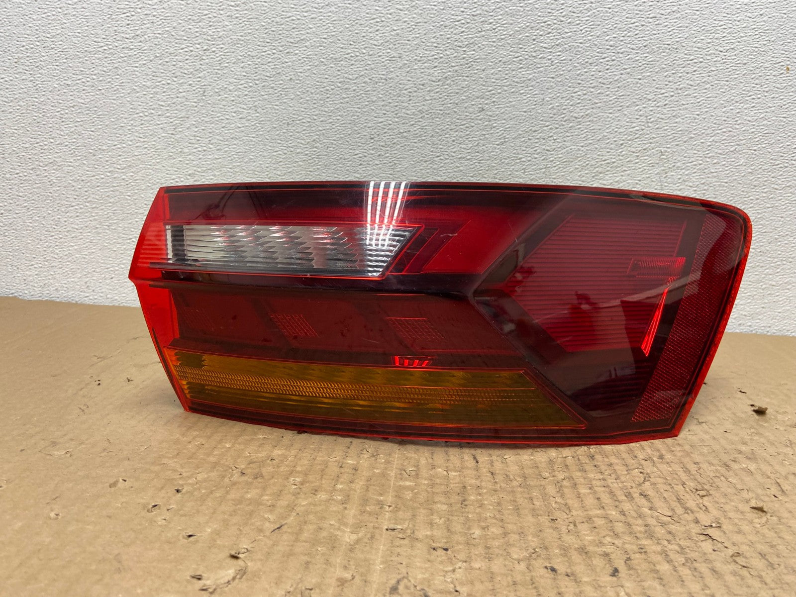 2019-2024 Volkswagen Jetta Right Passenger RH Side Tail Light OEM AC3978 LK0