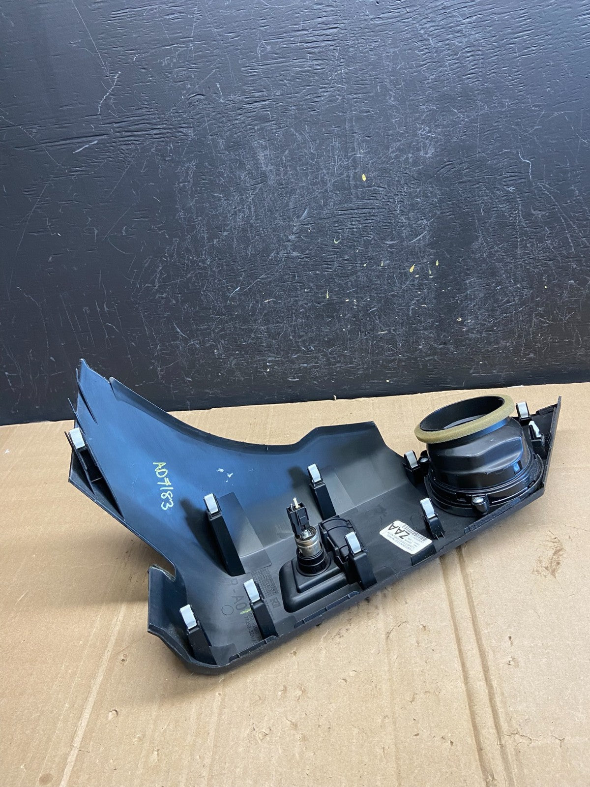2009-2015 Honda Pilot Right Passenger Dash Vent Center Panel Bezel AD7183 DG2