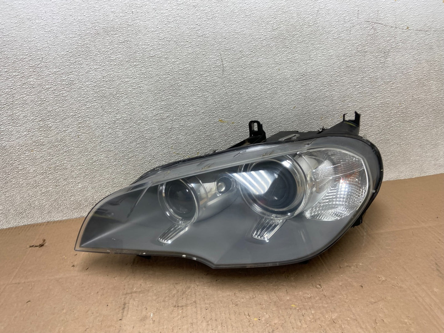 2011 to 2013 BMW X5 Left Driver LH Side Headlight Xenon HID OEM Y2923 DW0