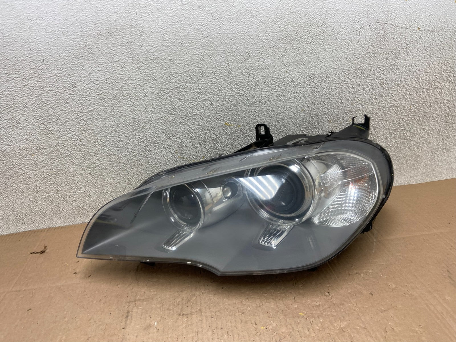 2011 to 2013 BMW X5 Left Driver LH Side Headlight Xenon HID OEM Y2923 DW0